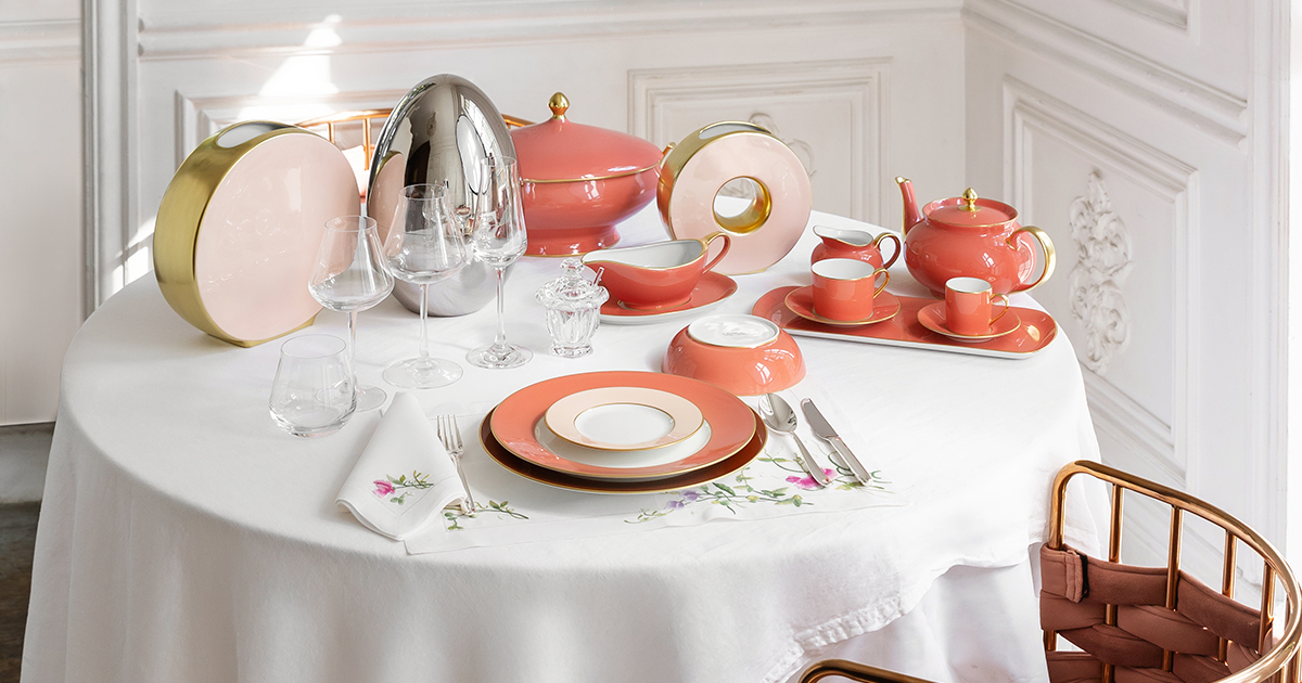 Legle Sous le Soleil, Christofle MOOD and Baccarat Château — photo by MDMAISON Legle Sous le Soleil, Christofle MOOD and Baccarat Château — photo by MDMAISON