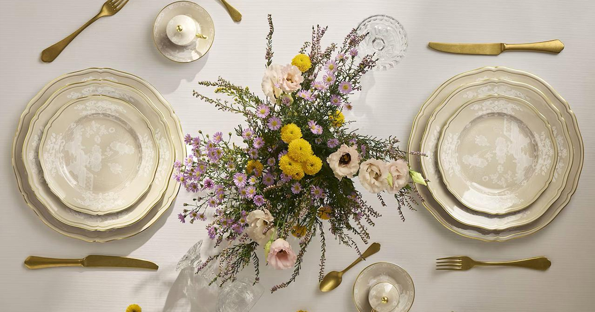 <b><a href="https://mdmaison.com/brands/ginori-1735/oriente-italiano-castagna-meringa">Ginori 1735</b> Oriente Italiano</a>